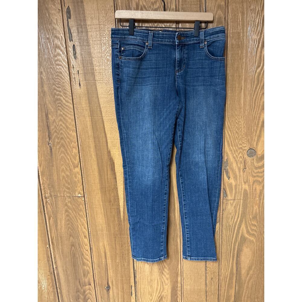 Eileen Fisher 98% Organic Cotton 2% Spandex Tapered Legged Denim Jeans Size 10 - Picture 2 of 9